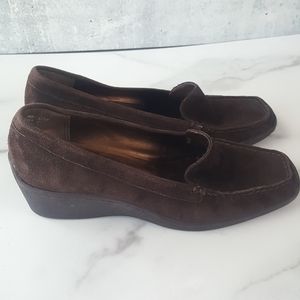 Anne Kleun Laise 7.5 Flex Suede Wedges